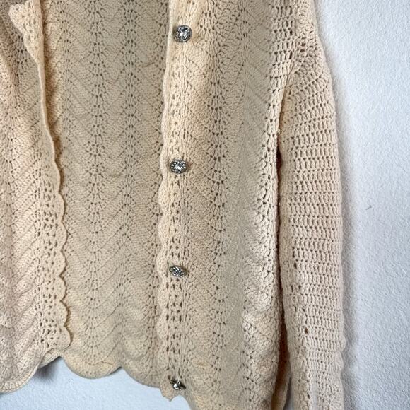 Mercer & Madison Lambswool Crochet Cardigan PS Cream Scallop Hem Crystal Buttons - Picture 4 of 11